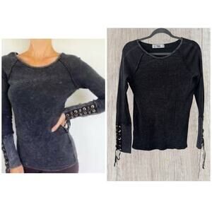 Able gray thermal long sleeve shirt with tie up wrists